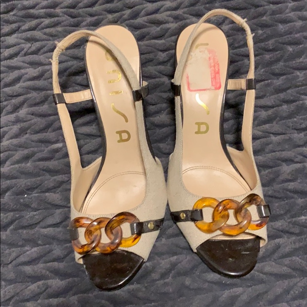 Sandles